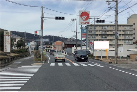 淡路島淡路市久留麻東浦事務所前交差点